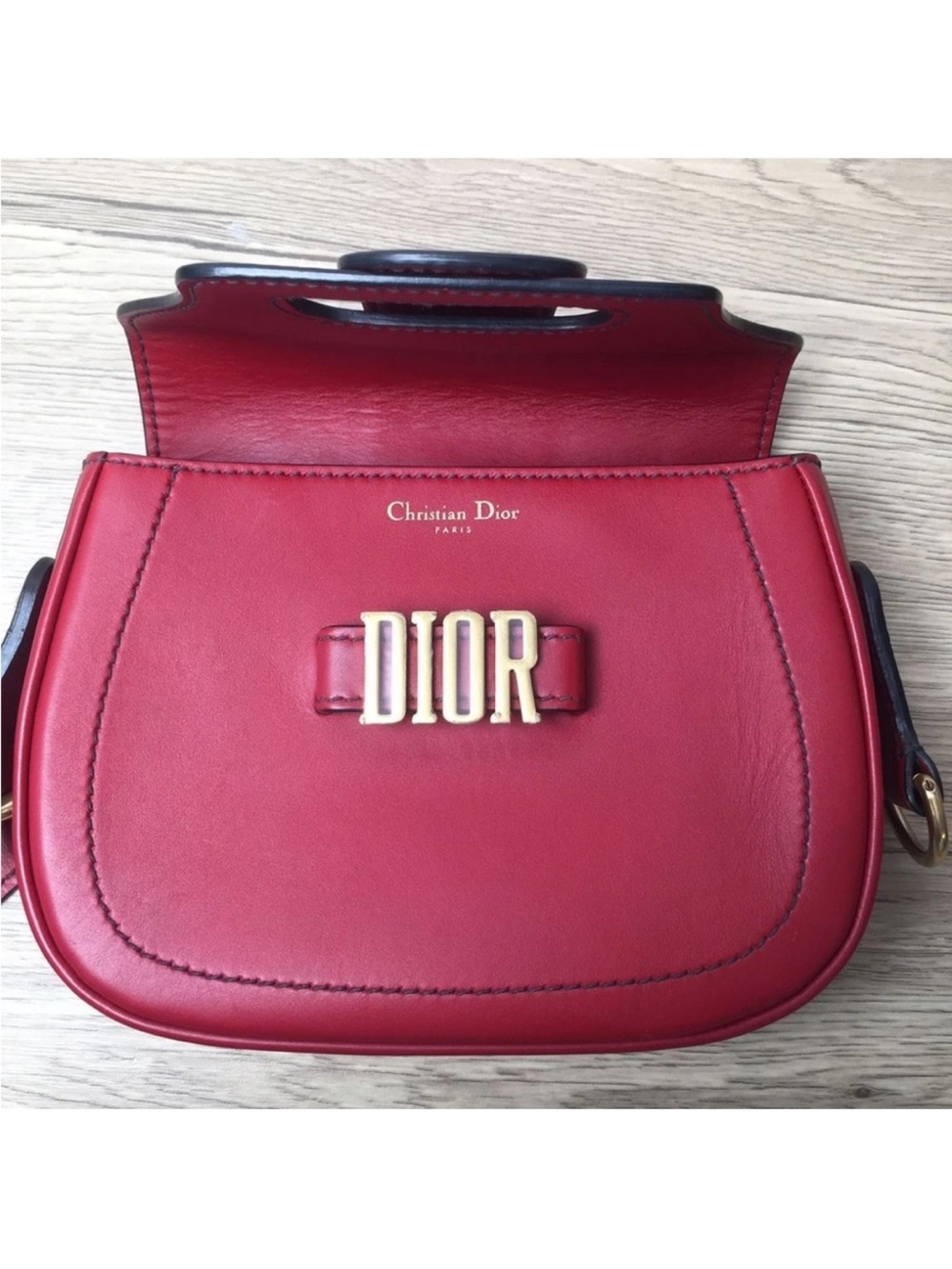 Christian Dior D-Fence Saddle
Bag Leather logo RETAIL 4,500 - Picture 9 of 15